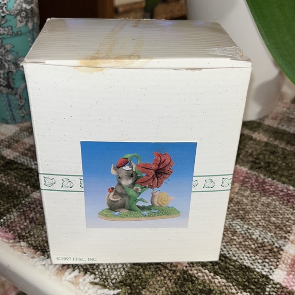 Fitz & Floyd Charming Tails “Peek A Boo In The Posies” Special Edition - 1998 - Picture 10 of 11